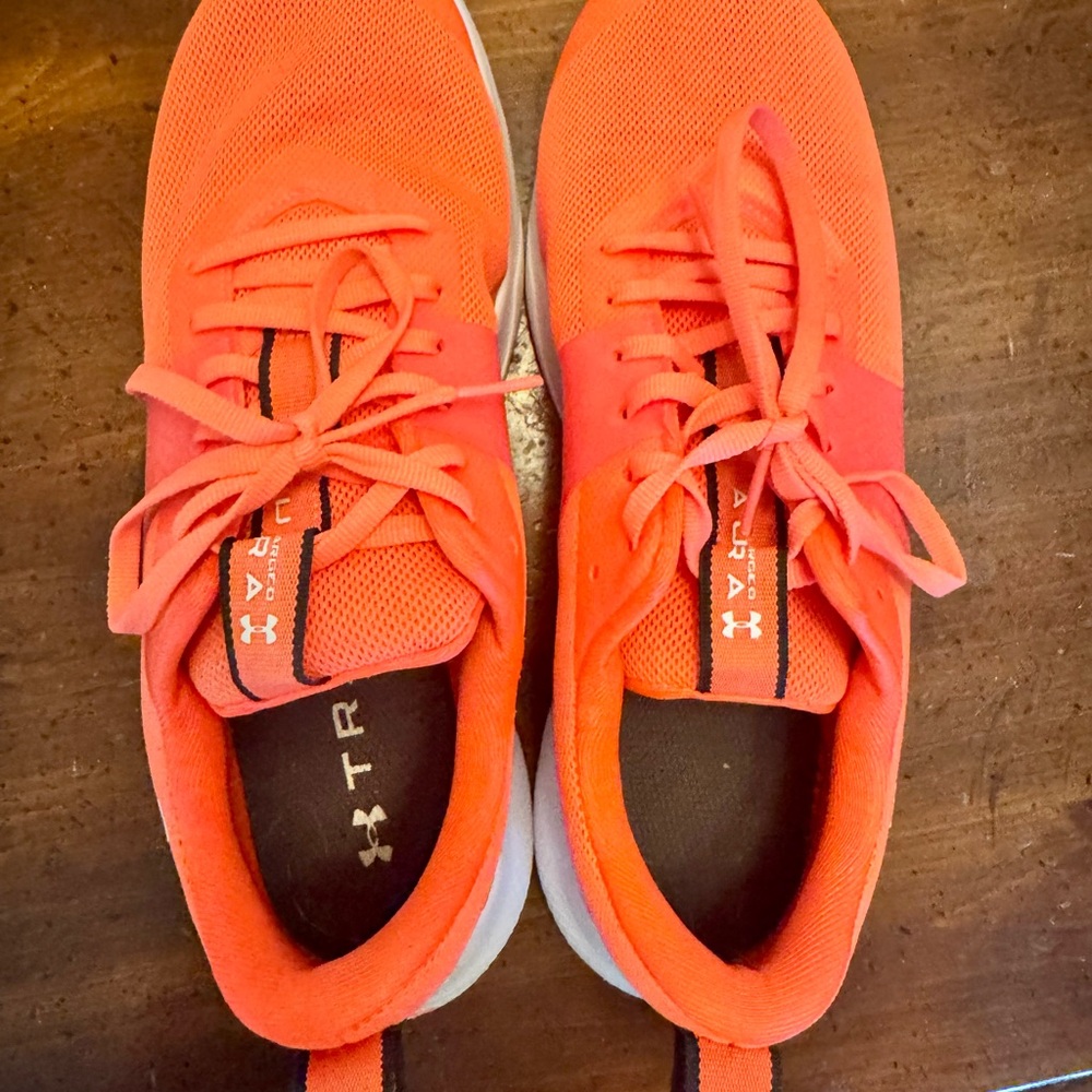 Like new! Under Armour Bright Orange Pink Sneakers